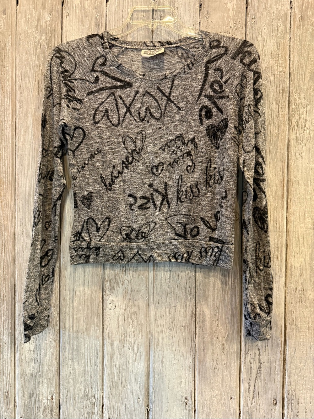Modern Lux Women's Gray Script & Heart Print Long-Sleeve Top